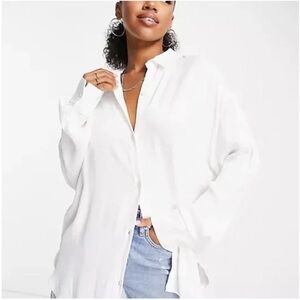 NWT PLT WHITE OVERSIZED LONG LINE SHIRT OS